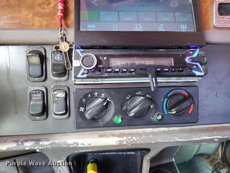 image for item DP4949 2007 Peterbilt 357 ready mix truck