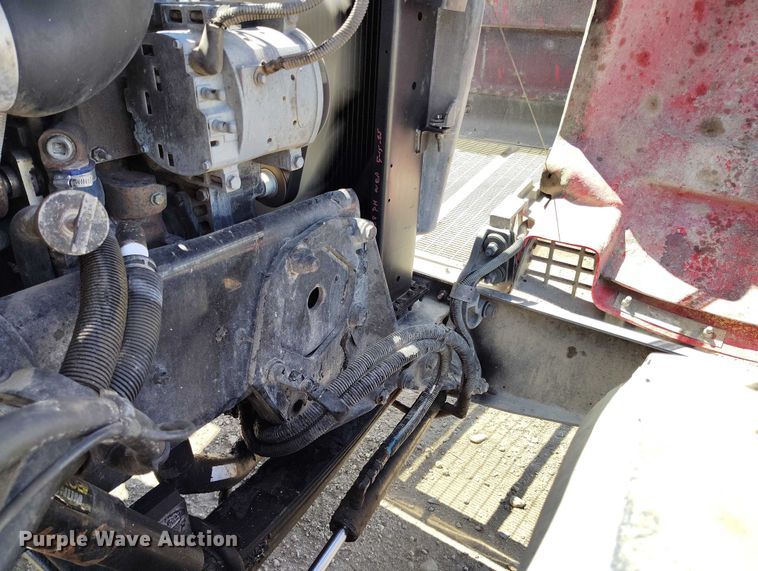 image for item DP4949 2007 Peterbilt 357 ready mix truck