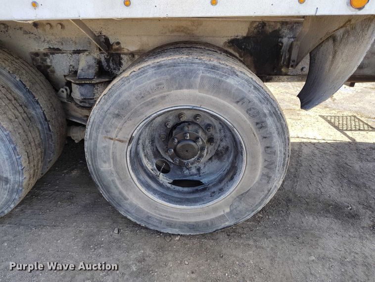 image for item DP4949 2007 Peterbilt 357 ready mix truck