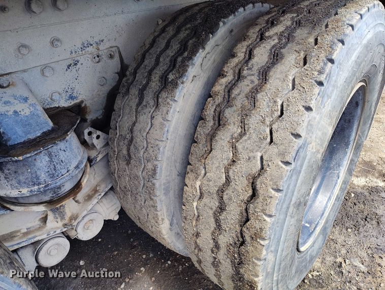 image for item DP4949 2007 Peterbilt 357 ready mix truck