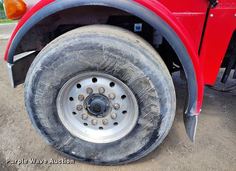 image for item DP4949 2007 Peterbilt 357 ready mix truck