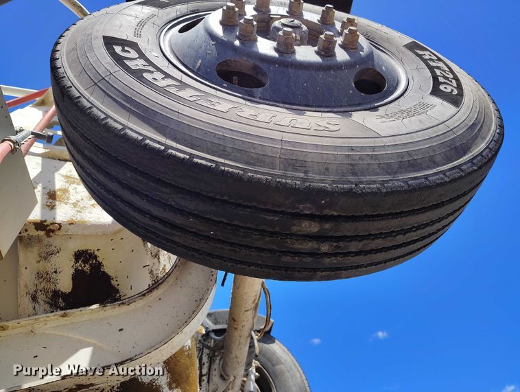 image for item DP4949 2007 Peterbilt 357 ready mix truck