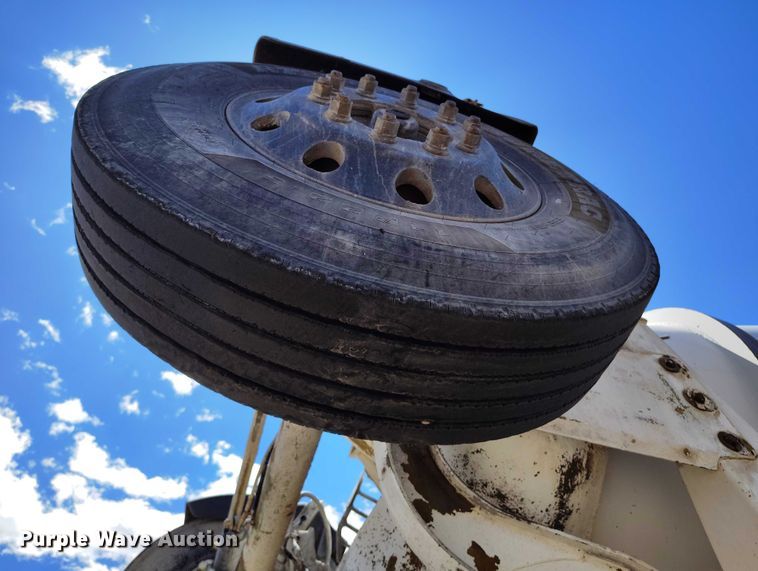 image for item DP4949 2007 Peterbilt 357 ready mix truck