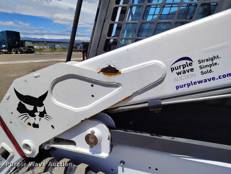 image for item DP4952 2008 Bobcat S205 skid steer loader