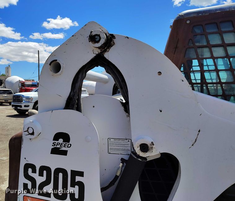 image for item DP4952 2008 Bobcat S205 skid steer loader