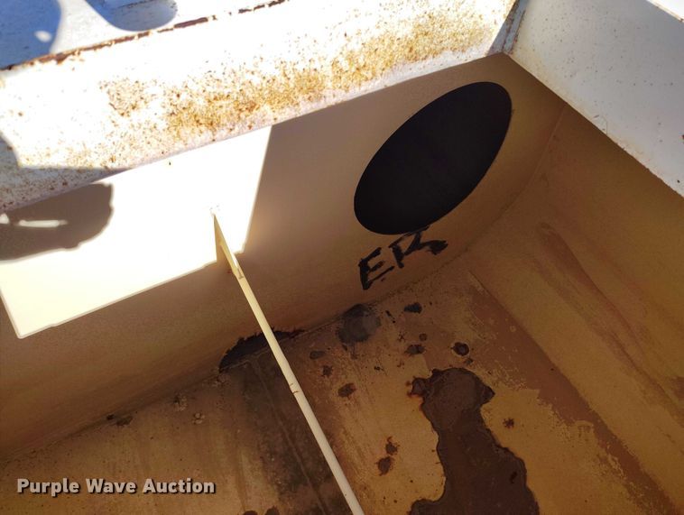 image for item DP4953 2006 International 7400 water truck