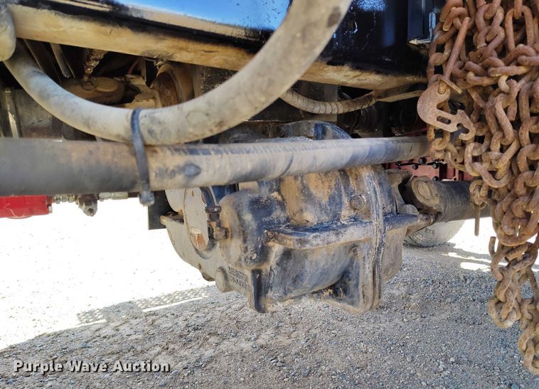 image for item DP4953 2006 International 7400 water truck