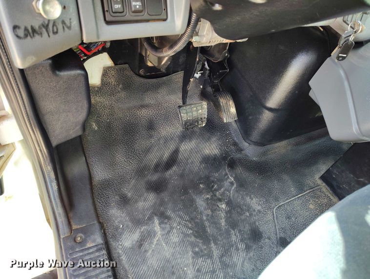 image for item DP4953 2006 International 7400 water truck