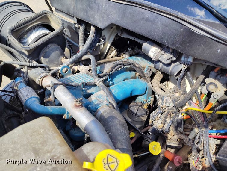 image for item DP4953 2006 International 7400 water truck