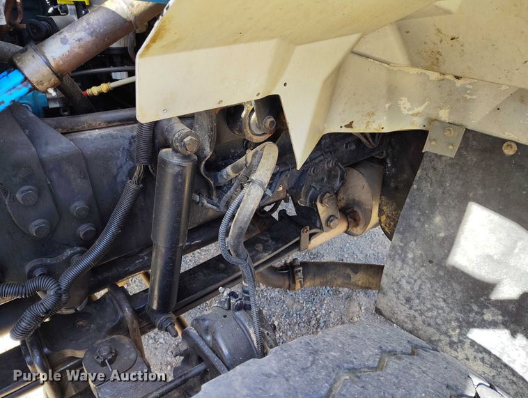 image for item DP4953 2006 International 7400 water truck