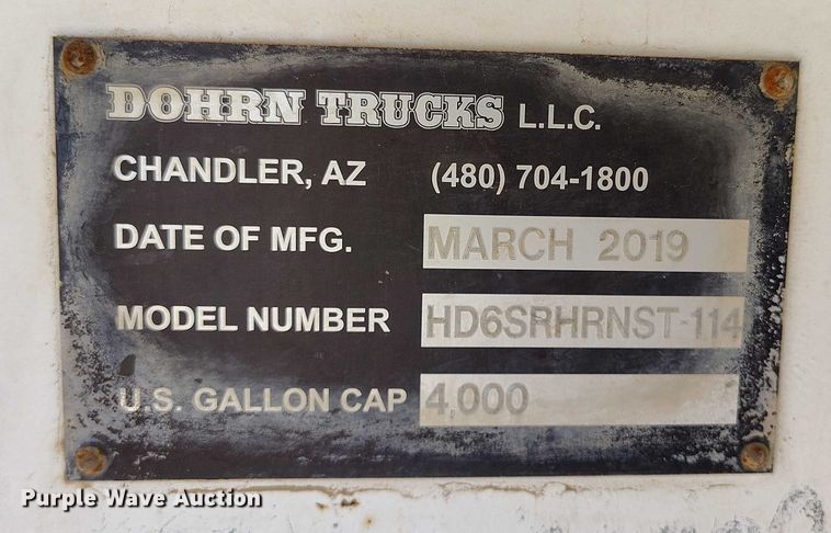 image for item DP4953 2006 International 7400 water truck