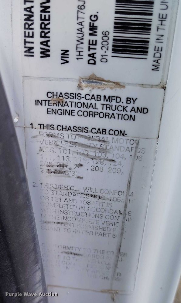 image for item DP4953 2006 International 7400 water truck