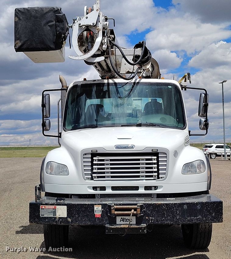 image for item DP4955 2015 Freightliner Business Class M2 digger derrick truck