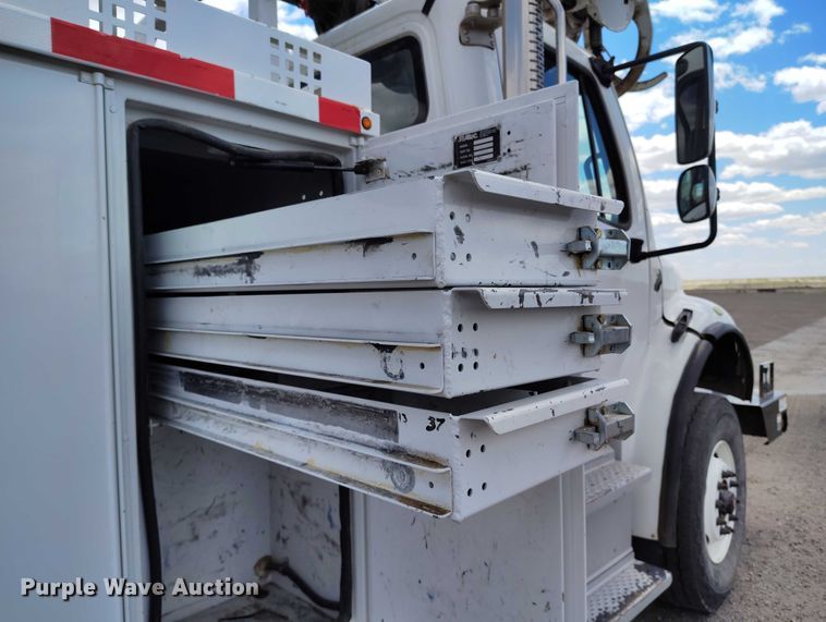 image for item DP4955 2015 Freightliner Business Class M2 digger derrick truck