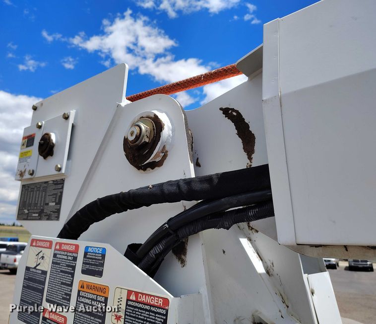 image for item DP4955 2015 Freightliner Business Class M2 digger derrick truck