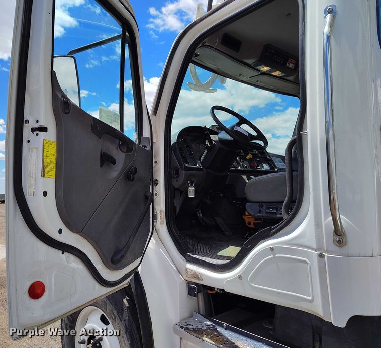 image for item DP4955 2015 Freightliner Business Class M2 digger derrick truck