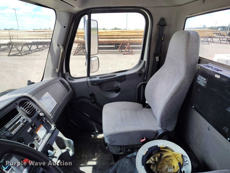 image for item DP4955 2015 Freightliner Business Class M2 digger derrick truck