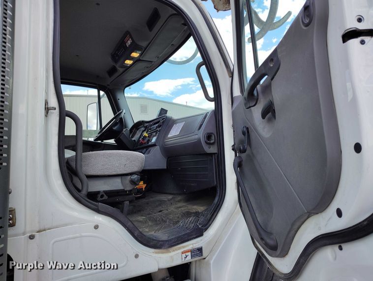 image for item DP4955 2015 Freightliner Business Class M2 digger derrick truck