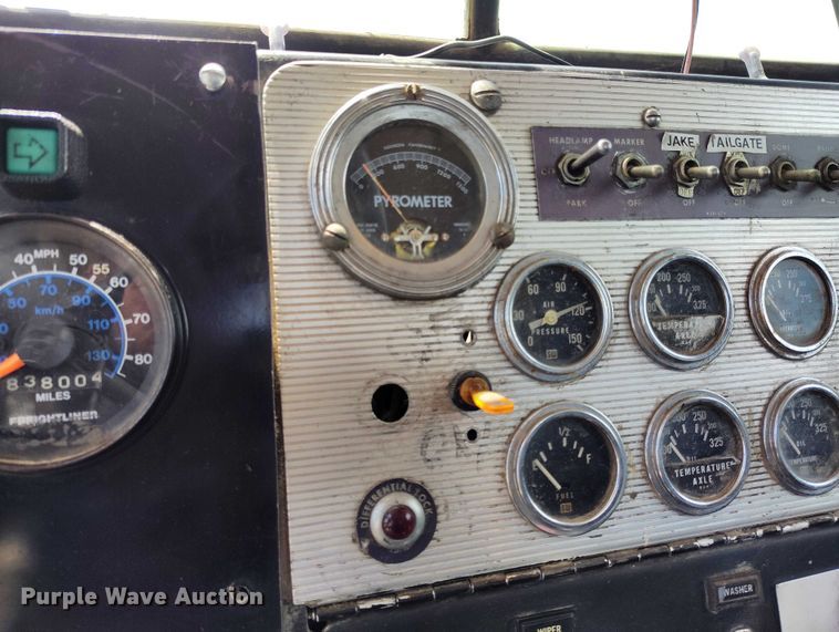 image for item DP4973 1976 Kenworth W900 semi truck