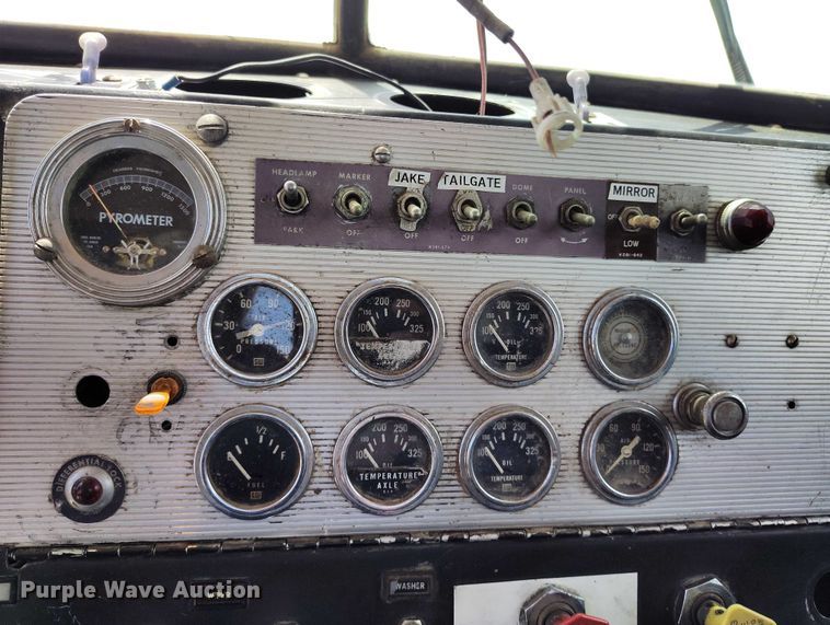 image for item DP4973 1976 Kenworth W900 semi truck