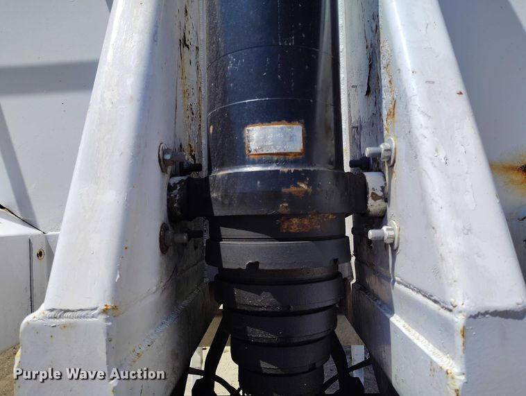 image for item DP4975 1999 Freuehauf end dump trailer