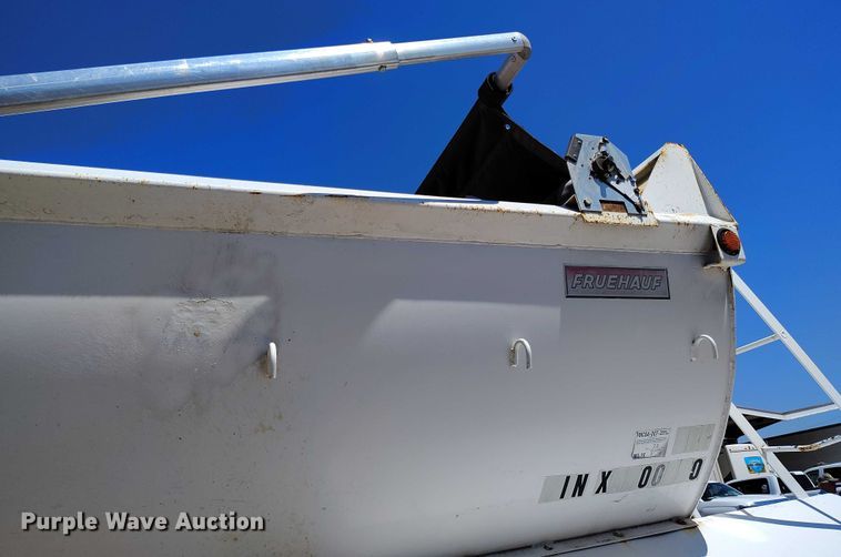 image for item DP4975 1999 Freuehauf end dump trailer
