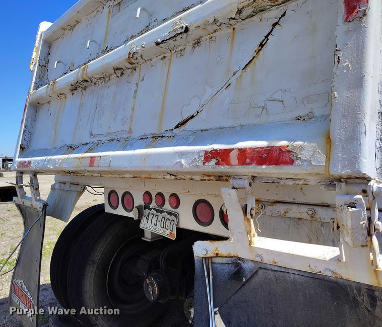 image for item DP4975 1999 Freuehauf end dump trailer