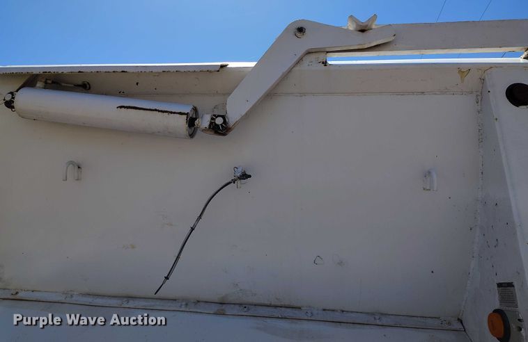 image for item DP4975 1999 Freuehauf end dump trailer