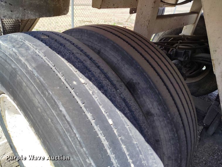 image for item DP4975 1999 Freuehauf end dump trailer