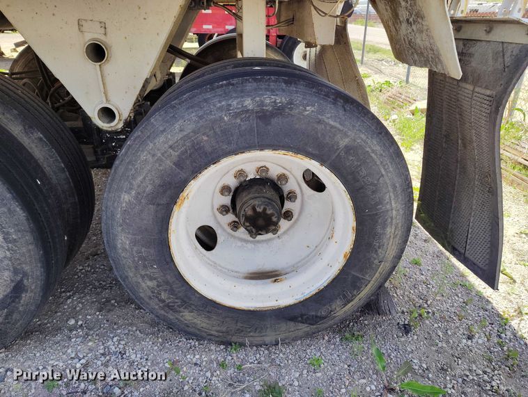 image for item DP4975 1999 Freuehauf end dump trailer