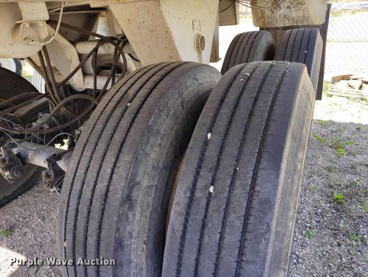 image for item DP4975 1999 Freuehauf end dump trailer