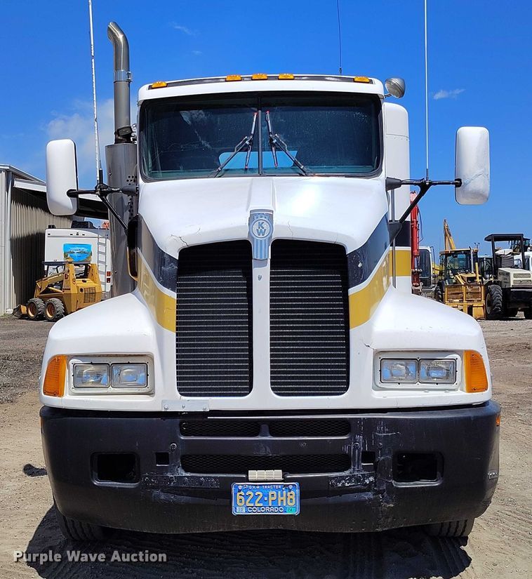 image for item DP4976 1994 Kenworth T600 semi truck