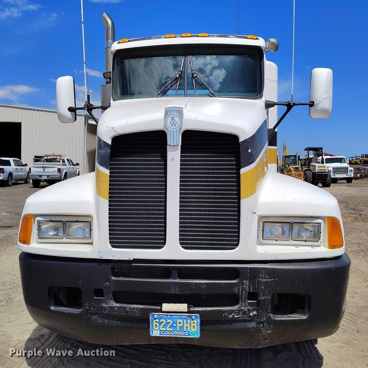 image for item DP4976 1994 Kenworth T600 semi truck