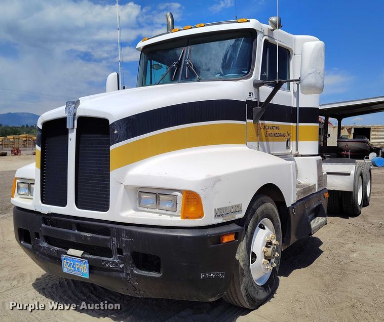 image for item DP4976 1994 Kenworth T600 semi truck