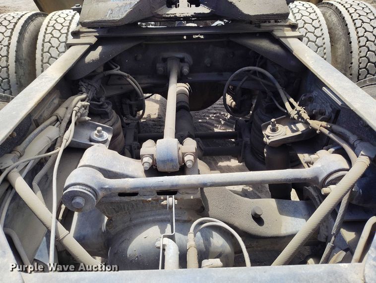 image for item DP4976 1994 Kenworth T600 semi truck