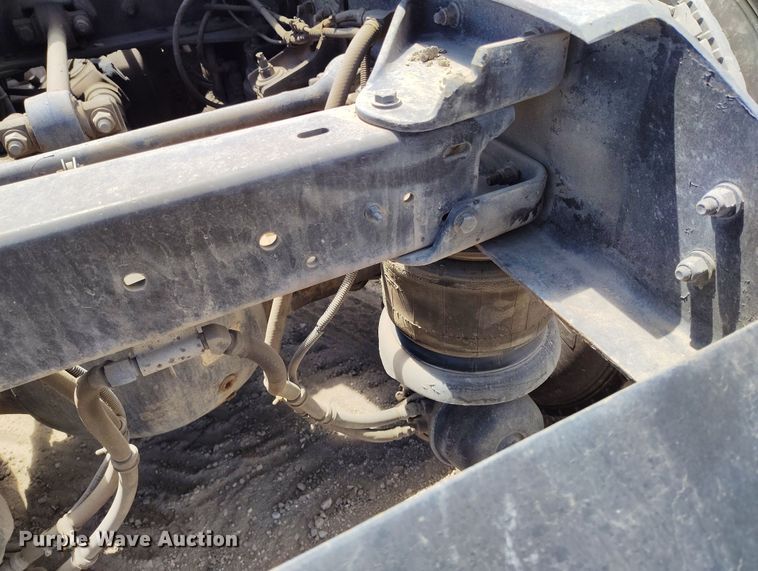 image for item DP4976 1994 Kenworth T600 semi truck