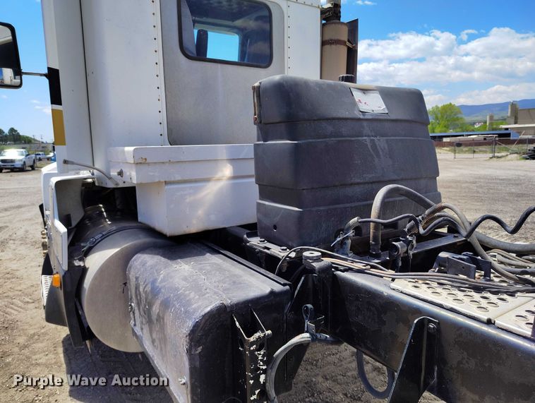 image for item DP4976 1994 Kenworth T600 semi truck