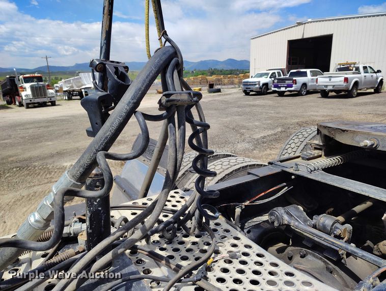 image for item DP4976 1994 Kenworth T600 semi truck