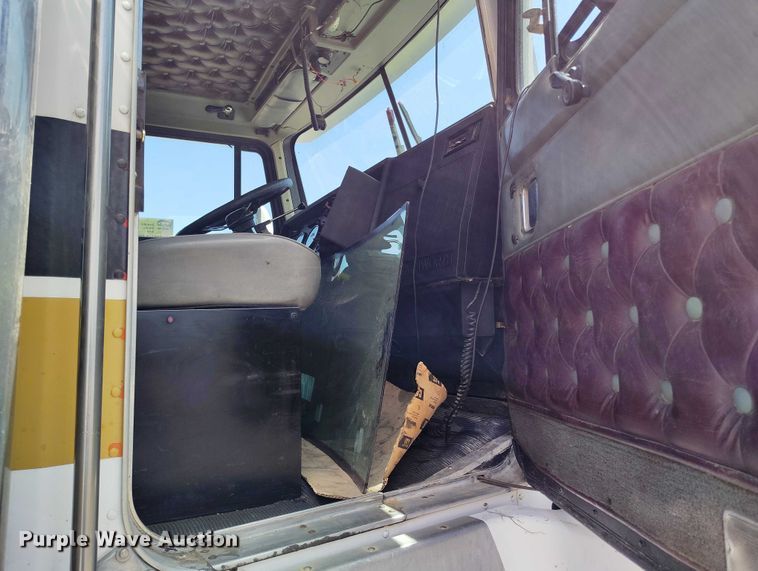 image for item DP4976 1994 Kenworth T600 semi truck