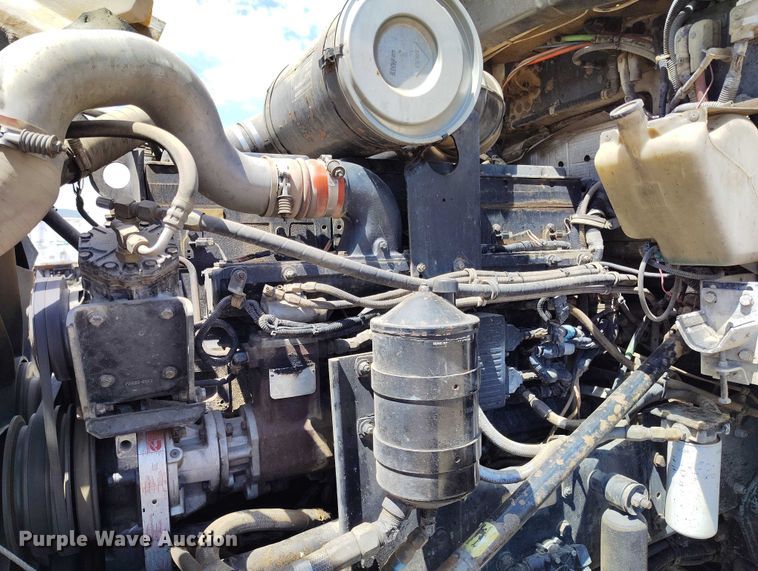 image for item DP4976 1994 Kenworth T600 semi truck