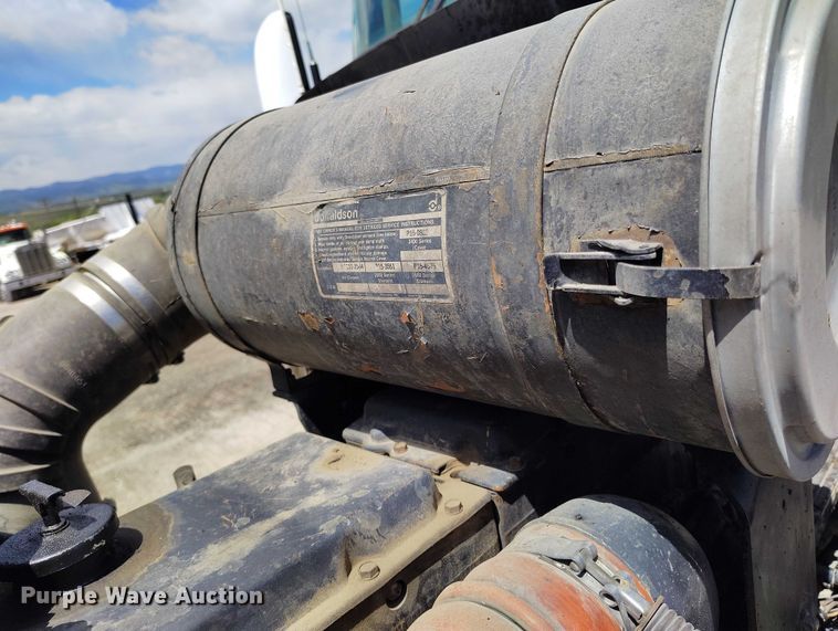 image for item DP4976 1994 Kenworth T600 semi truck