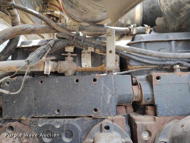 image for item DP4976 1994 Kenworth T600 semi truck