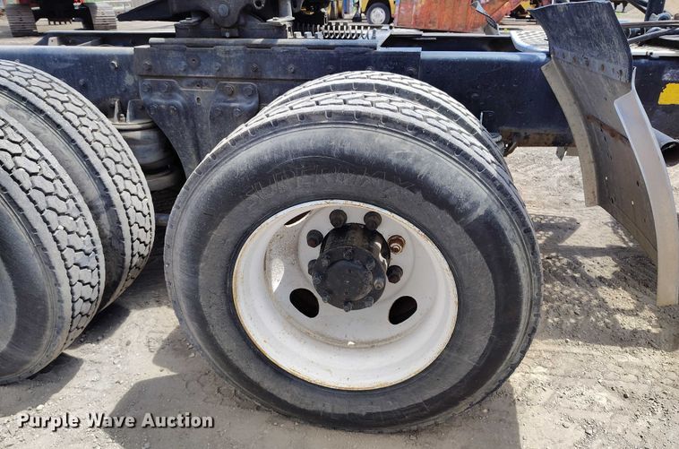 image for item DP4976 1994 Kenworth T600 semi truck