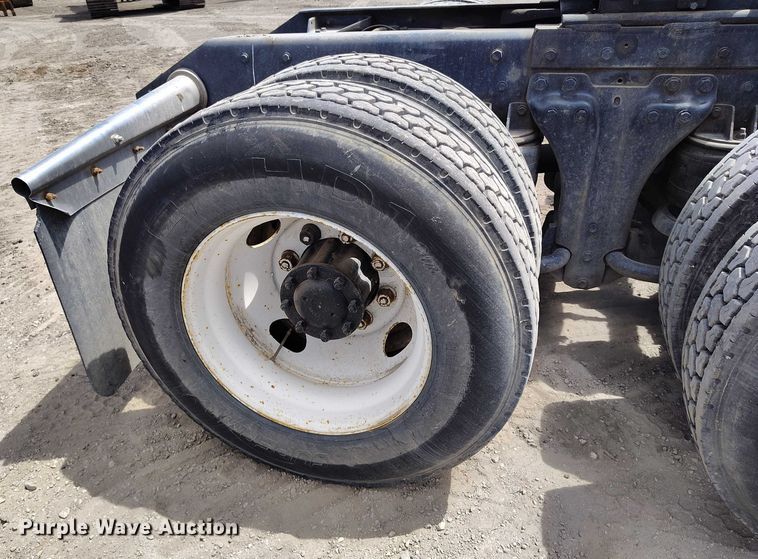 image for item DP4976 1994 Kenworth T600 semi truck