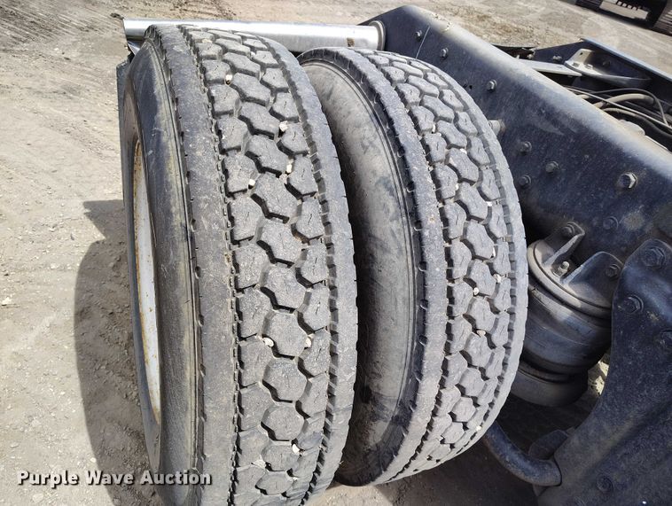 image for item DP4976 1994 Kenworth T600 semi truck