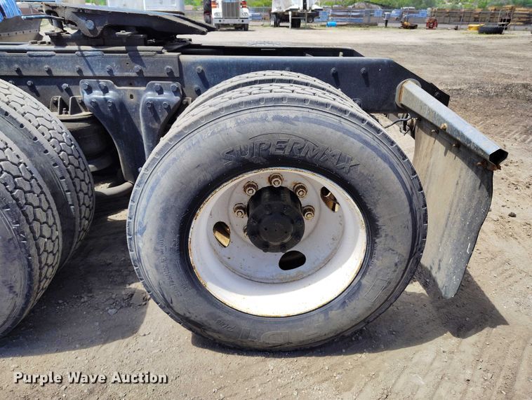 image for item DP4976 1994 Kenworth T600 semi truck