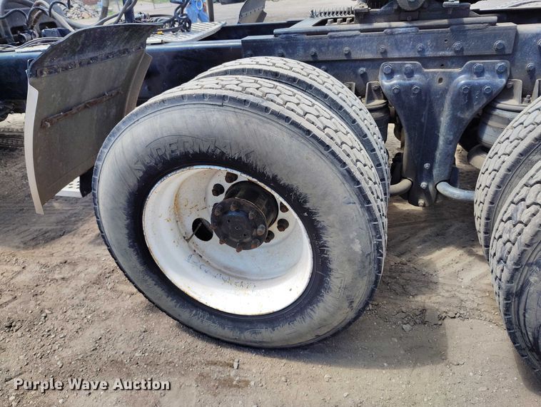 image for item DP4976 1994 Kenworth T600 semi truck