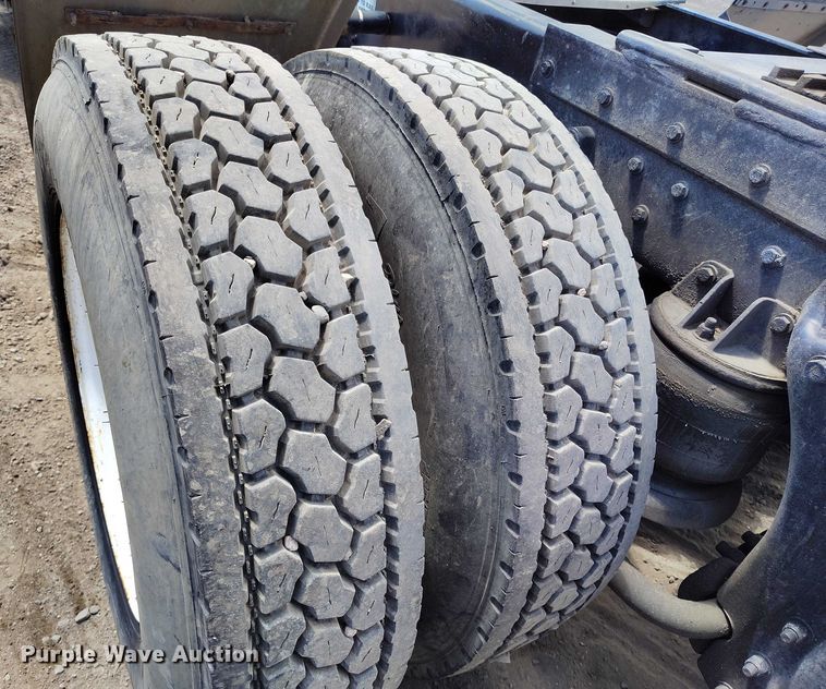 image for item DP4976 1994 Kenworth T600 semi truck