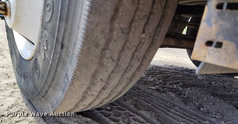 image for item DP4976 1994 Kenworth T600 semi truck