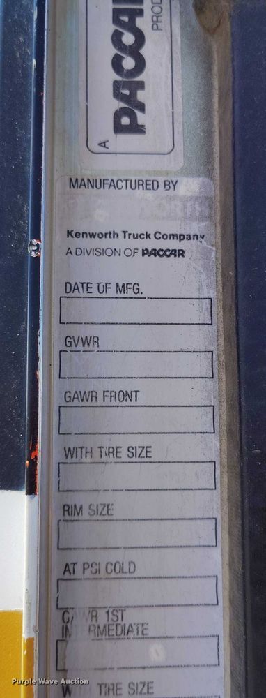 image for item DP4976 1994 Kenworth T600 semi truck